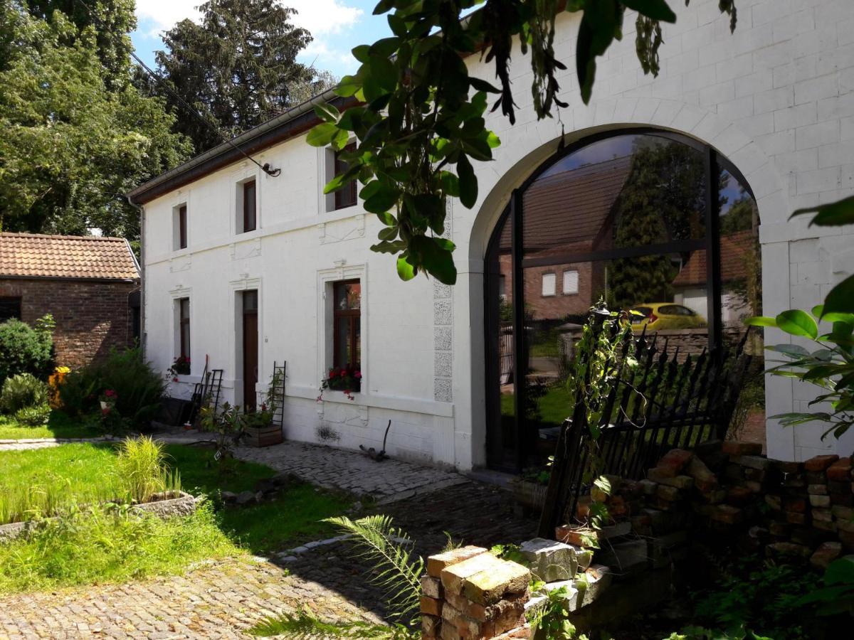 La cave au chat'pitre / l'étable Villers-le-Bouillet Esterno foto